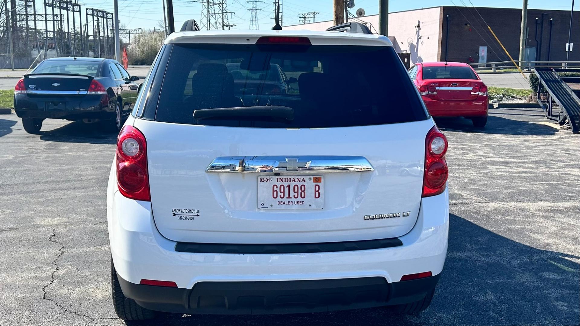 2011 White /GRAY Chevrolet Equinox (2GNALDEC5B1) with an 2.4L L4 DOHC 16V engine, located at 2710A Westlane Rd., Indianapolis, IN, 46268, (317) 291-2000, 39.885670, -86.208160 - Photo#3